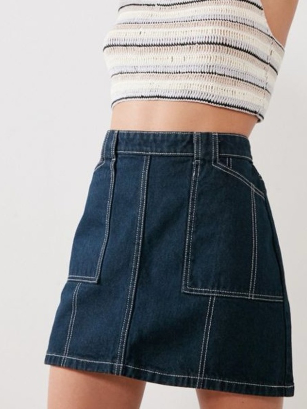 BDG Dark Wash Denim Utility Mini Skirt Women’s Size Small NWOT